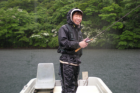 大雨の芦ノ湖